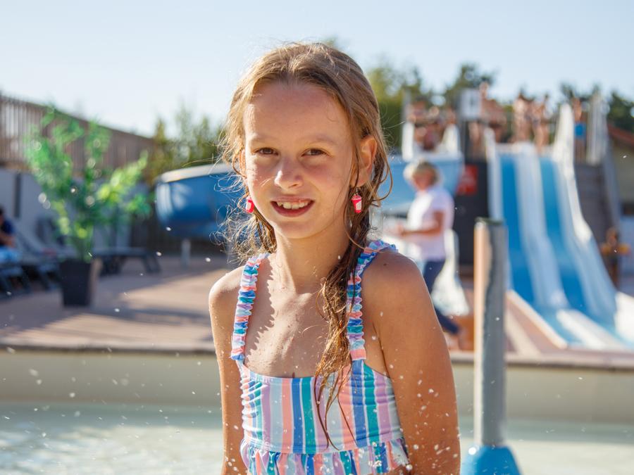 Camping Les Sous Bois du Lac, 3*