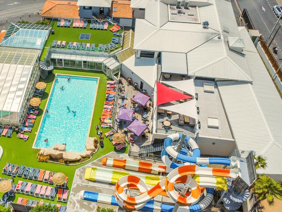 Camping Les Pirons, 5*