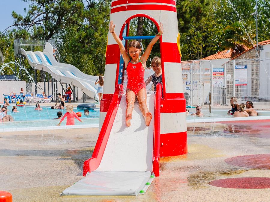 Flower Camping L'Escale du Perthuis, 4*