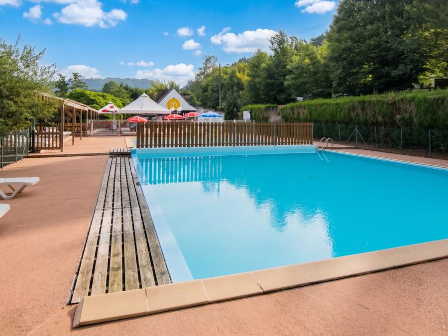 Camping Le Lac de Laval-de-Cère, 3*
