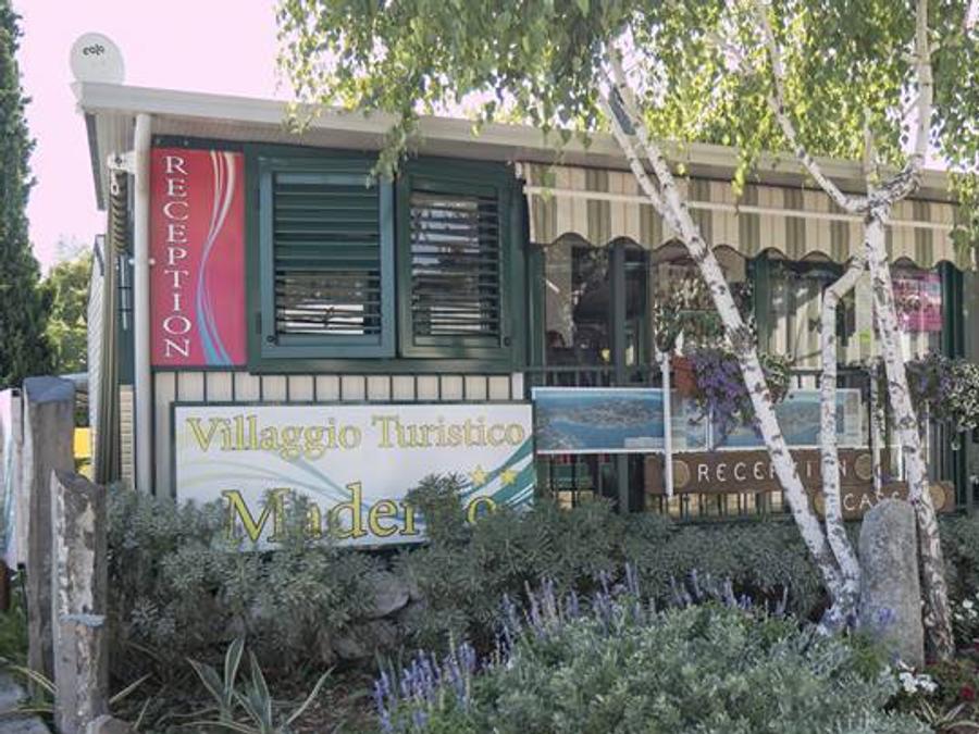 Italie - Région des Lacs (Italie) - Lac de Garde - Villaggio Turistico Maderno, 3*