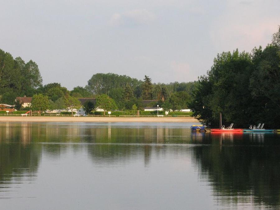 France - Camping Le Lac des Varennes, 3*