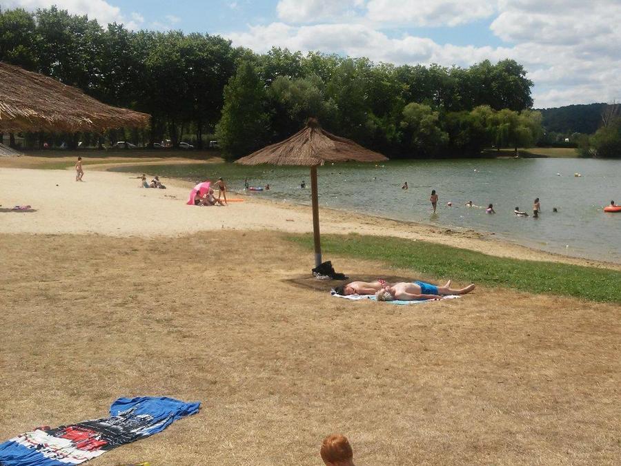 France - Camping Le Lac des Varennes, 3*