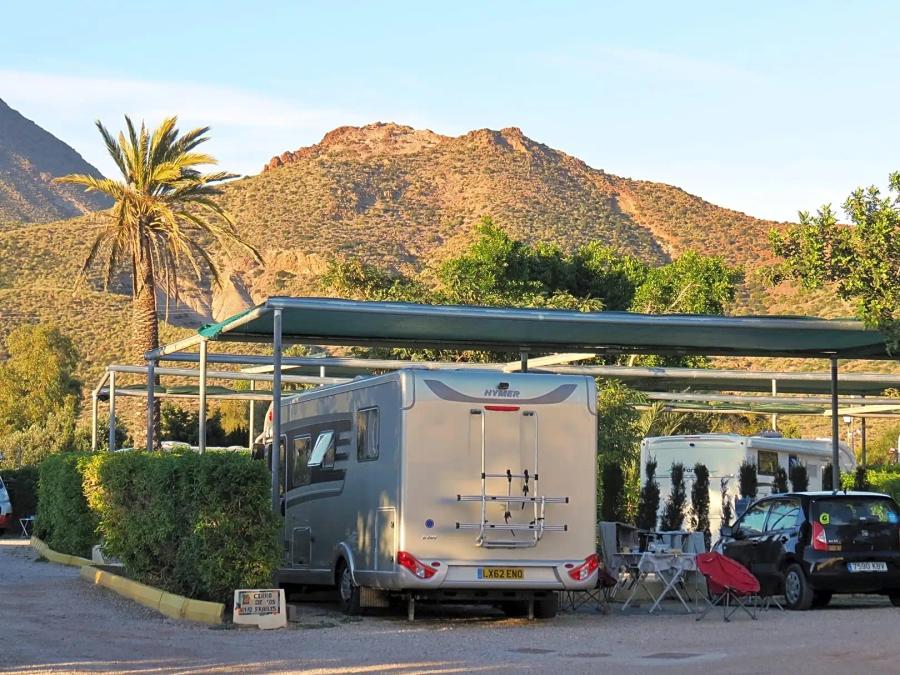Camping Los Escullos