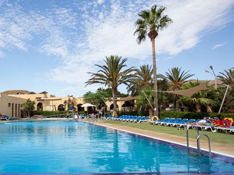 Camping Los Escullos