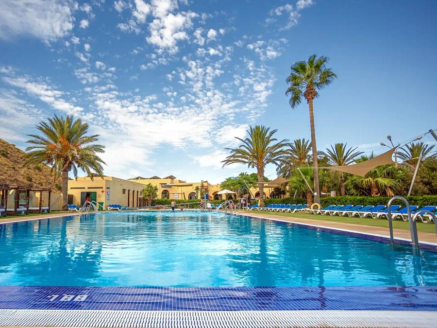 Camping Los Escullos