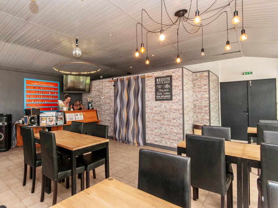 Camping les Etangs de Plessac, 4* - 68