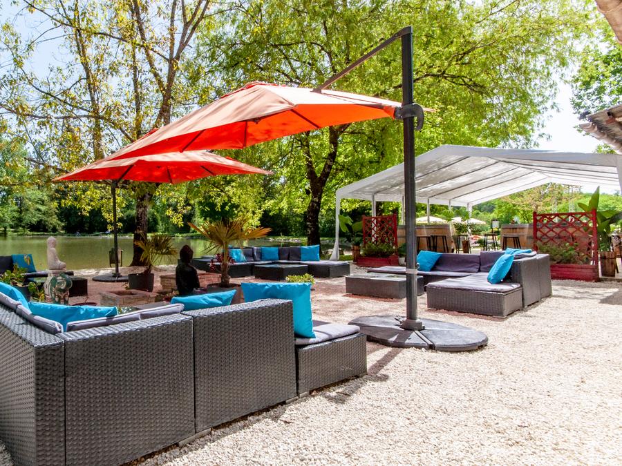 Camping les Etangs de Plessac, 4* - 37