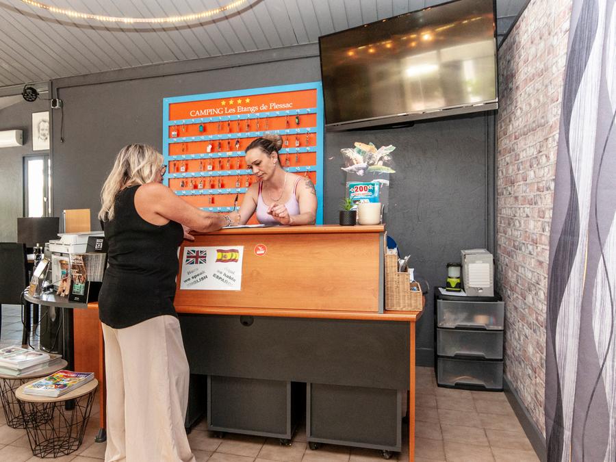 Camping les Etangs de Plessac, 4* - 47