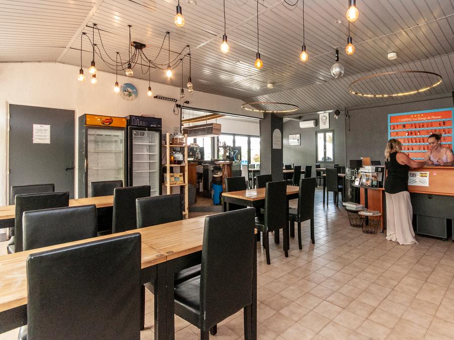 Camping les Etangs de Plessac, 4* - 67