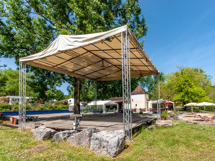 Camping les Etangs de Plessac, 4* - 41