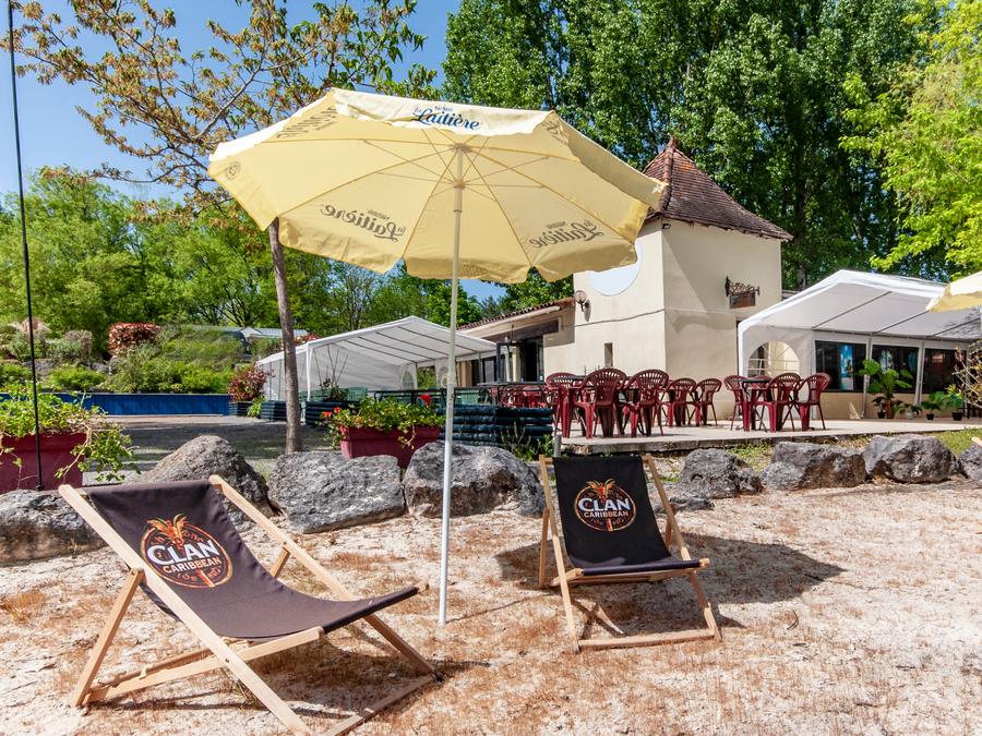 Camping les Etangs de Plessac, 4* - 8