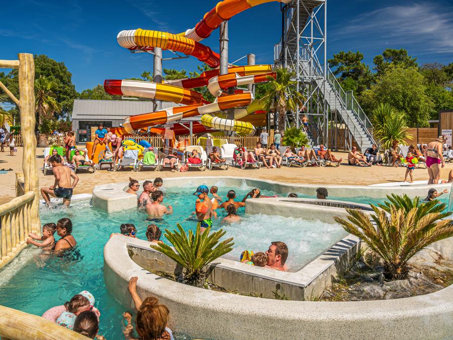 Camping Riez à la vie, 4* - 22