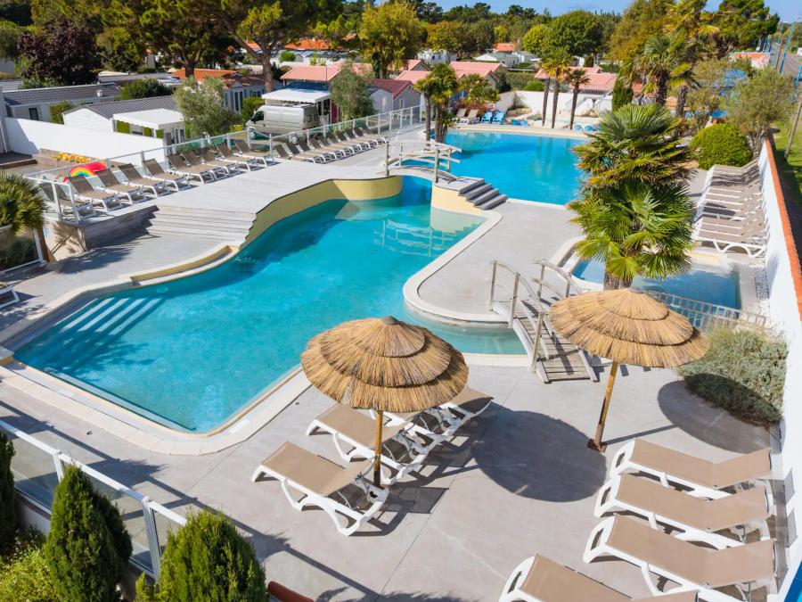 Camping L'Abri des Pins, 4*