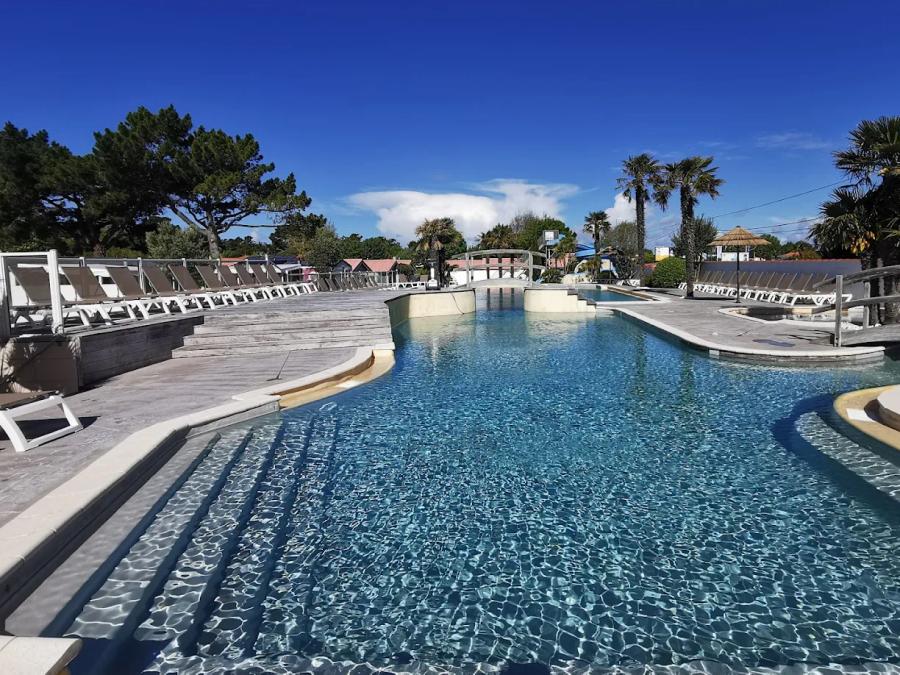 Camping L'Abri des Pins, 4* - 7