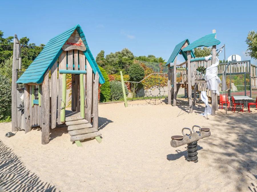 Camping L'Abri des Pins, 4* - 9