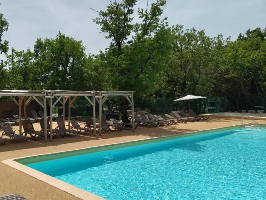 Camping Domaine des Chênes Blancs Pausado, 3*