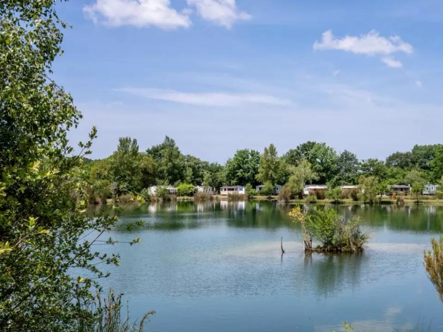 Camping Les Etangs Mina, 3* - 73
