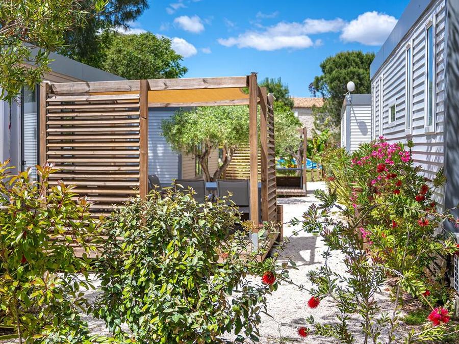 Flower Camping Le Mas de Mourgues, 3*