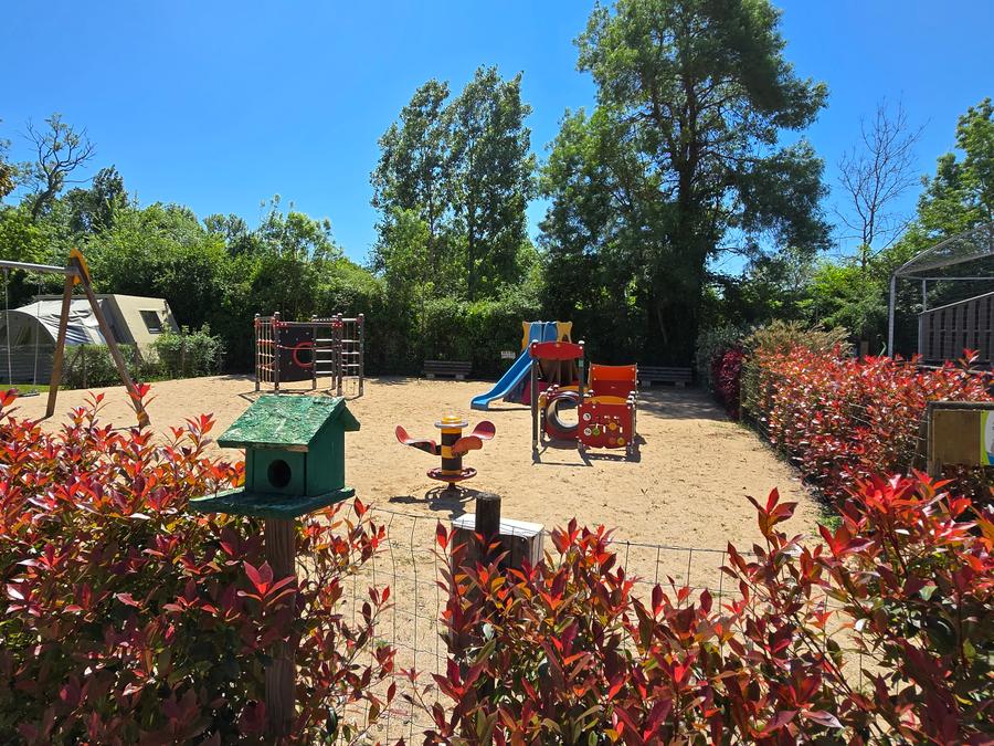 Camping Les Mancellieres, 4* - 11