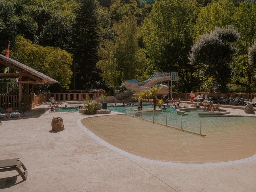 Flower Camping Le Pont du Tarn, 3*