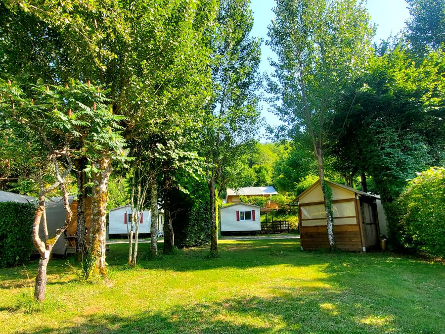 France - Camping le Pont de Mazerat, 4*