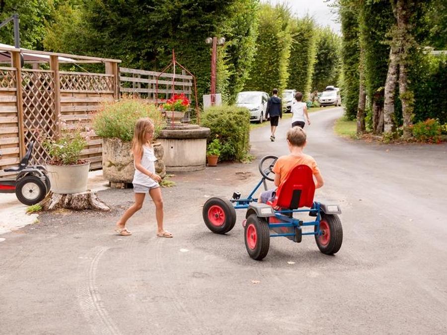 France - Camping le Pont de Mazerat, 4*