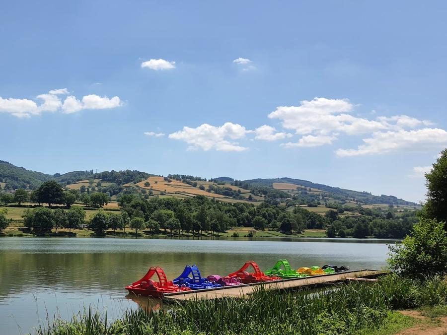 Flower Camping Lac de Saint-Point Lamartine en Bourgogne, 4*