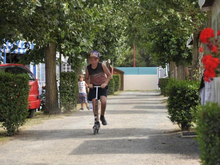 France - Camping Paradis Domaine Oyat, 4*