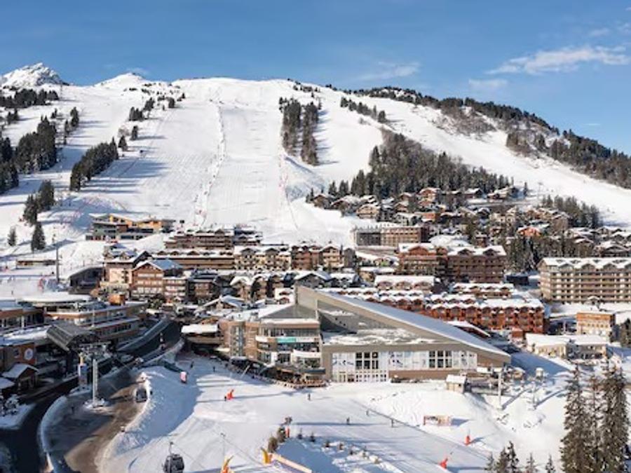 Pierre & Vacances Premium Résidence Les Chalets du Forum, 4*