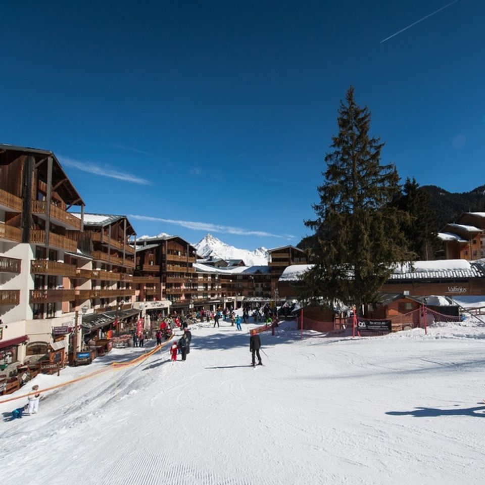 Where is SOWELL Family VALFRÉJUS located? - Photo 2