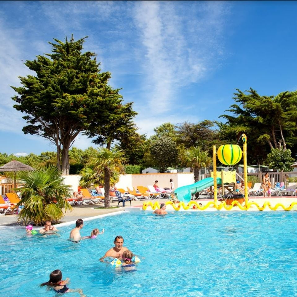 Where is Camping Les Peupliers located? - Photo 3