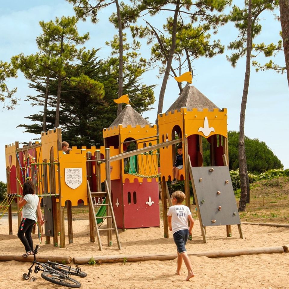 Where is FLOWER Camping Tamarins Plage located? - Photo 3