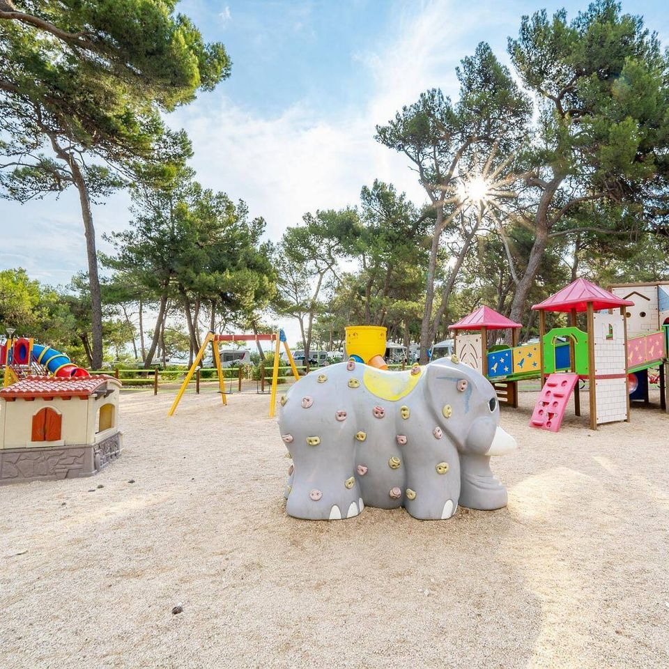 Camping Mali Losinj, Mobilheime und Bungalows mit bis zu 60 % Rabatt