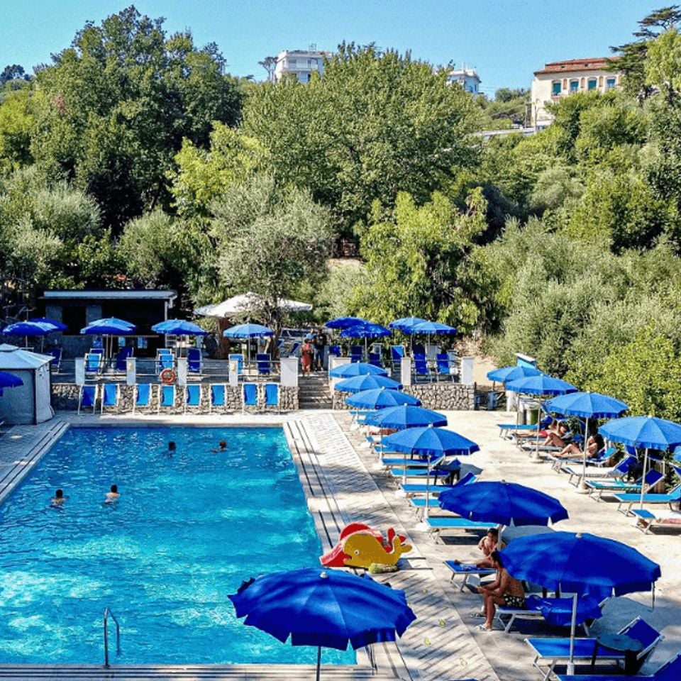 Campings Nápoles, bungalows hasta el 60% de descuento, image size:960x960