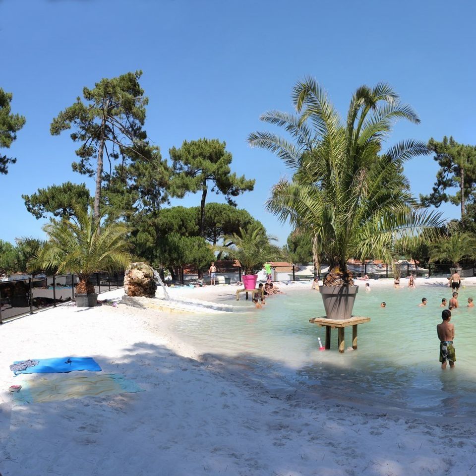 Camping Les Pins d'Oléron photo 2
