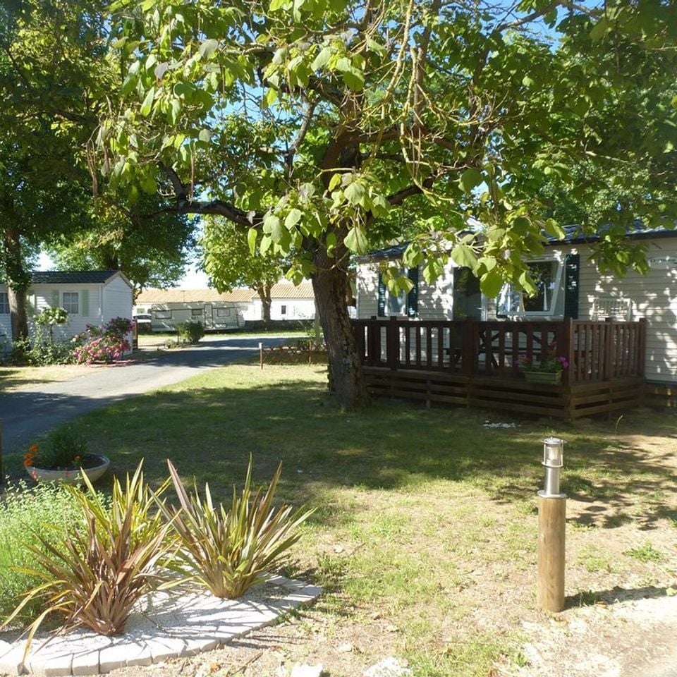 Where is Camping Les Acacias located? - Photo 3