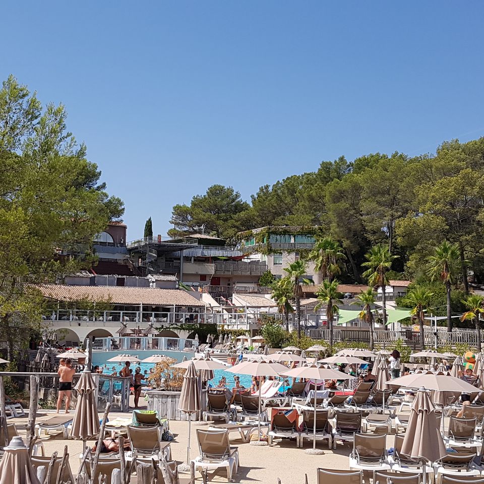 Where is Regency Holiday sur Holiday Green located? - Photo 3