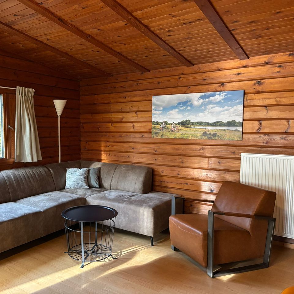 Where is Vakantieoord De Bronzen Emmer located? - Photo 3