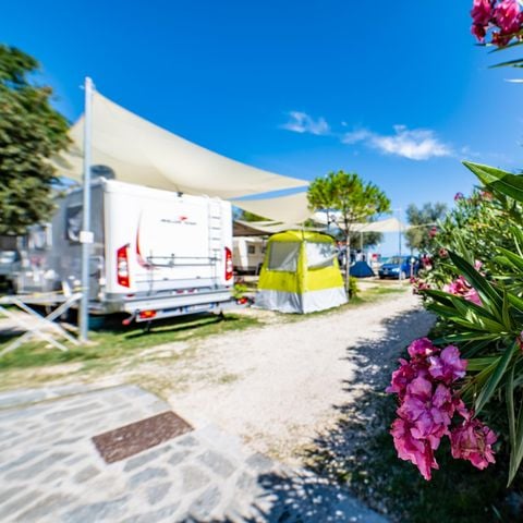 EMPLACEMENT - Piazzola piccola 2 personnes inclus