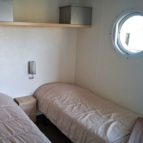 Stacaravan 4 personen - Klassiek | 2 Slaapkamers | 4 Pers. | Verhoogd terras | TV