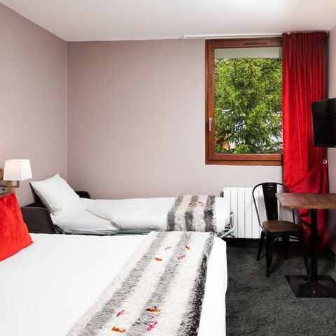 BEDROOM 3 people - Standard triple room