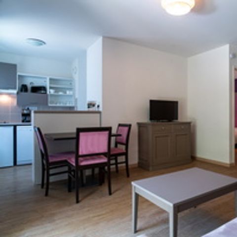 Piso 4 personas - Piso de alquiler de 2 habitaciones para 4 personas - Balcón