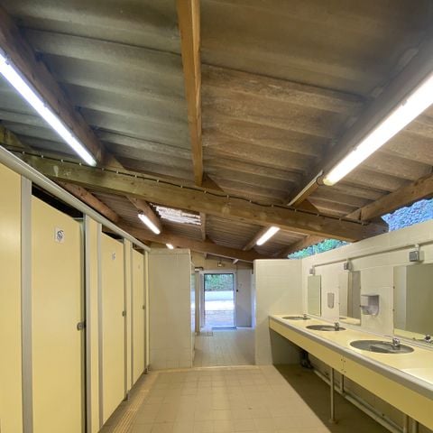 Pitch - Pitch + car + electricity + 2 people