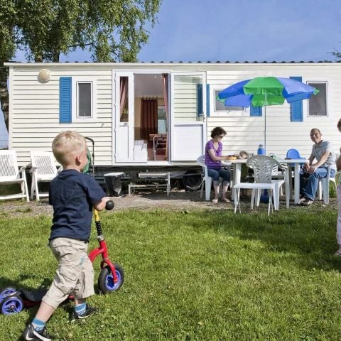 Stacaravan 5 personen - Fiji (4 Volwassenen + 1 kind -12 jaar)
