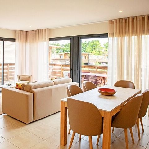 VILLA 6 personas - 2 habitaciones - Amplia terraza - Jardín