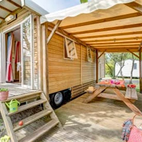 UNUSUAL ACCOMMODATION 4 people - Roulotte 4p 2ch