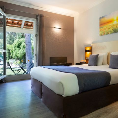 BEDROOM 2 people - Classic Double Room - Garden View