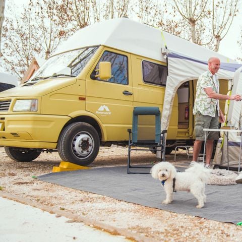 STAANPLAATS - Tussenstop Camping-car Arrangement (1 Nacht) 1/6 pers