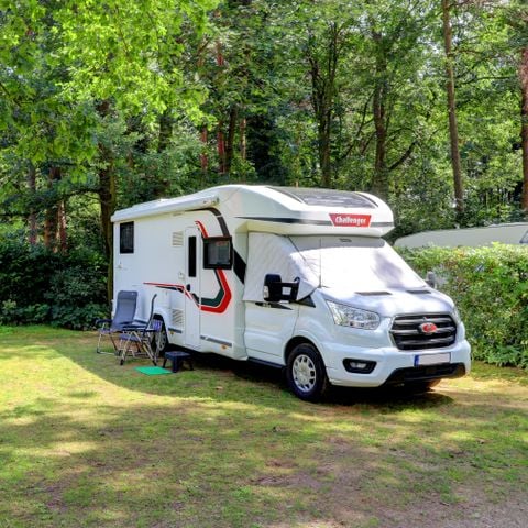 EMPLACEMENT - pavé pour camping-car | Avec électricité